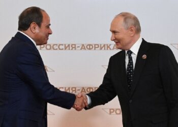 بوتين يشيد بدور السيسي